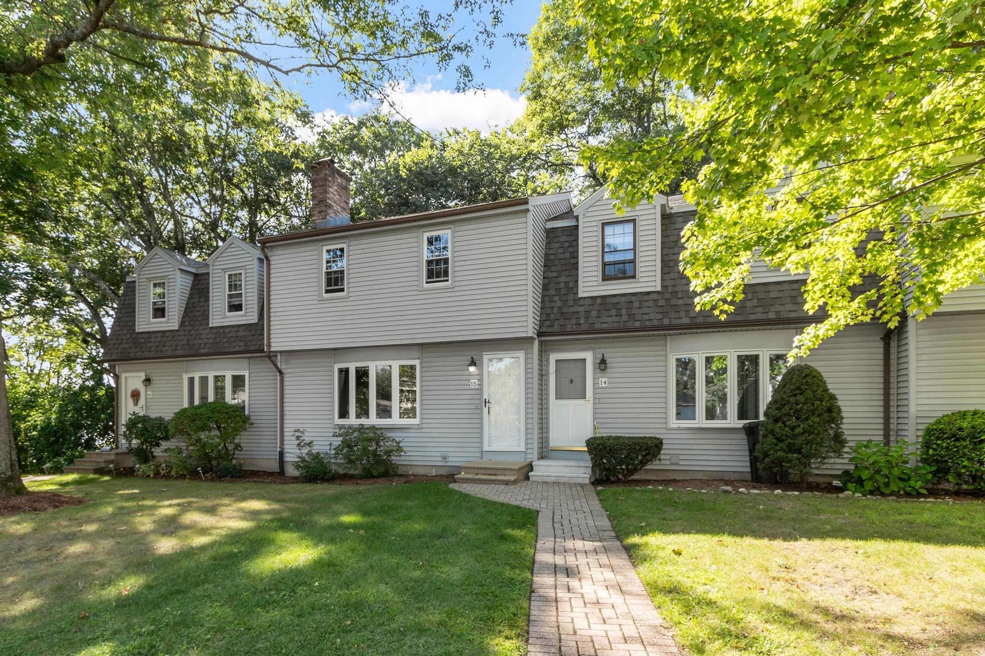 15 Tiffany Cir #15, Millbury, MA Photo #2