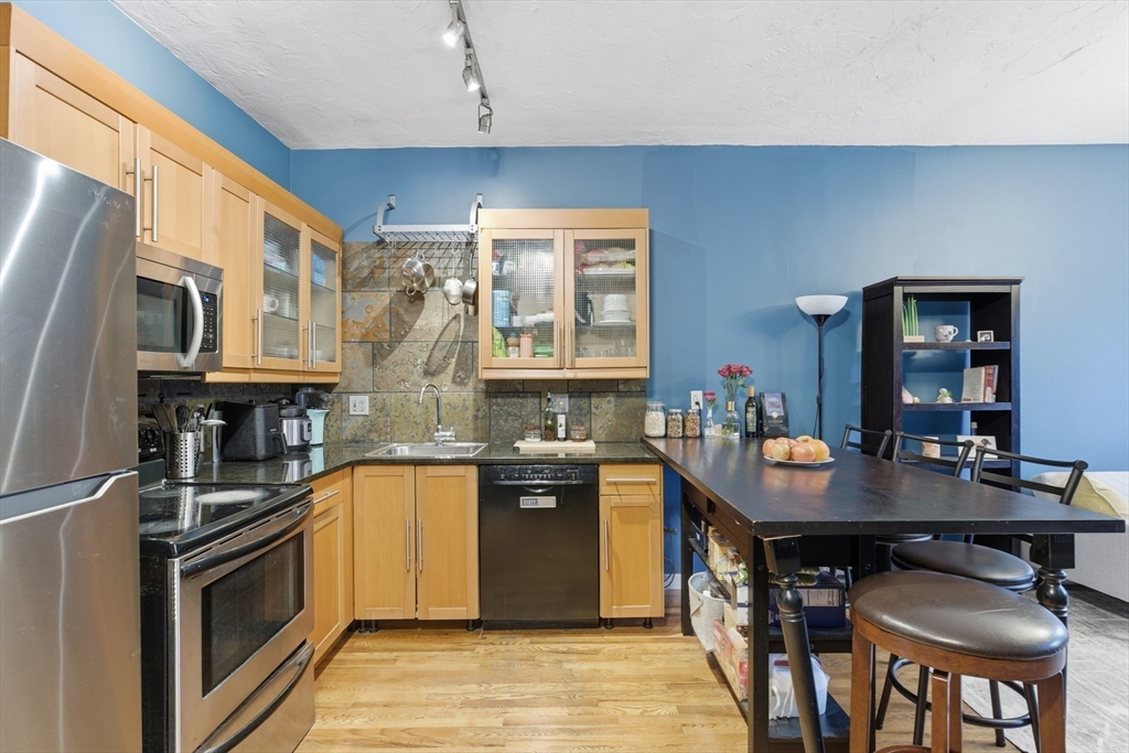 881 Harrison Ave 1