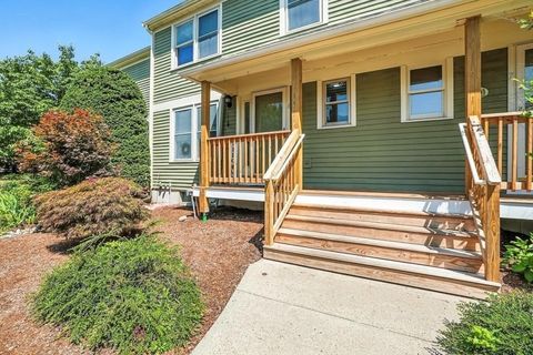 6 Fieldstone Dr 6 Upton MA 01568