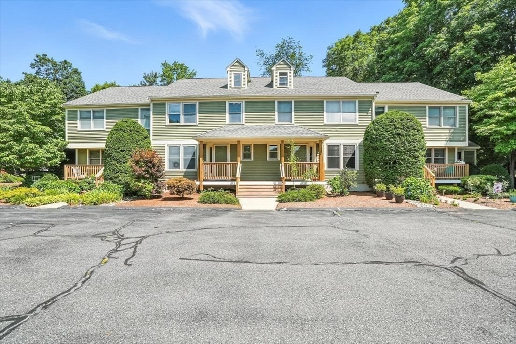 6 Fieldstone St 6