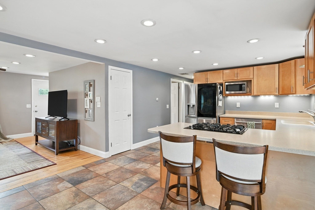25 Tioga St