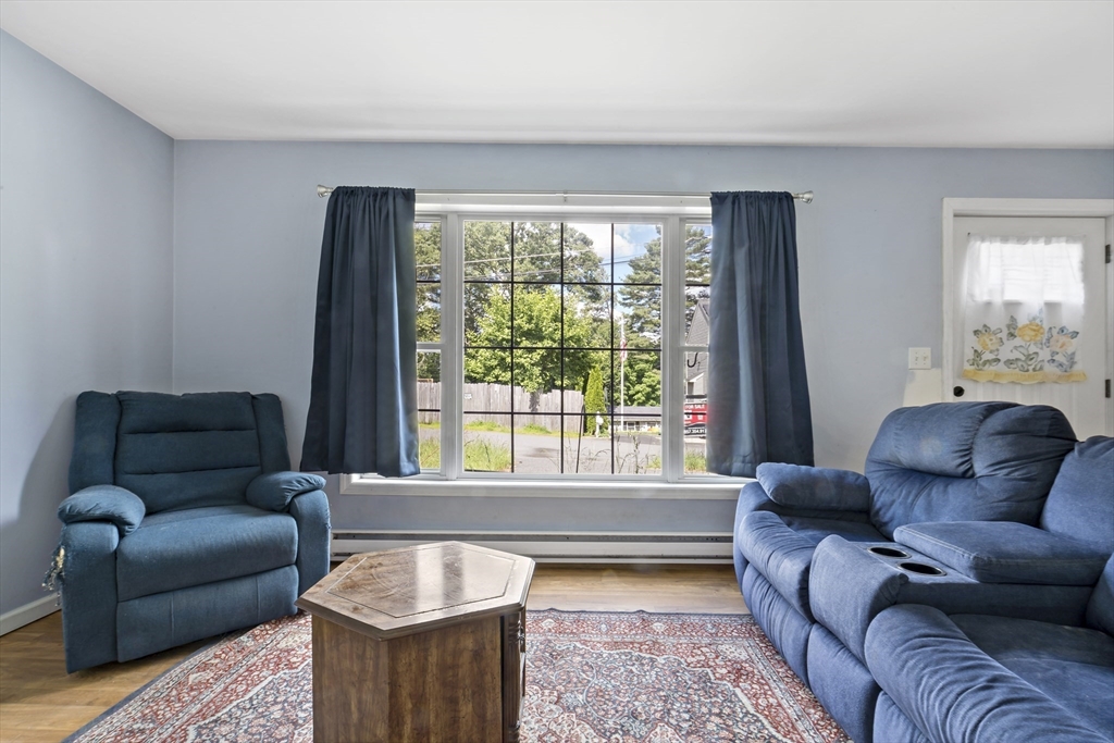 17 Ash Rd