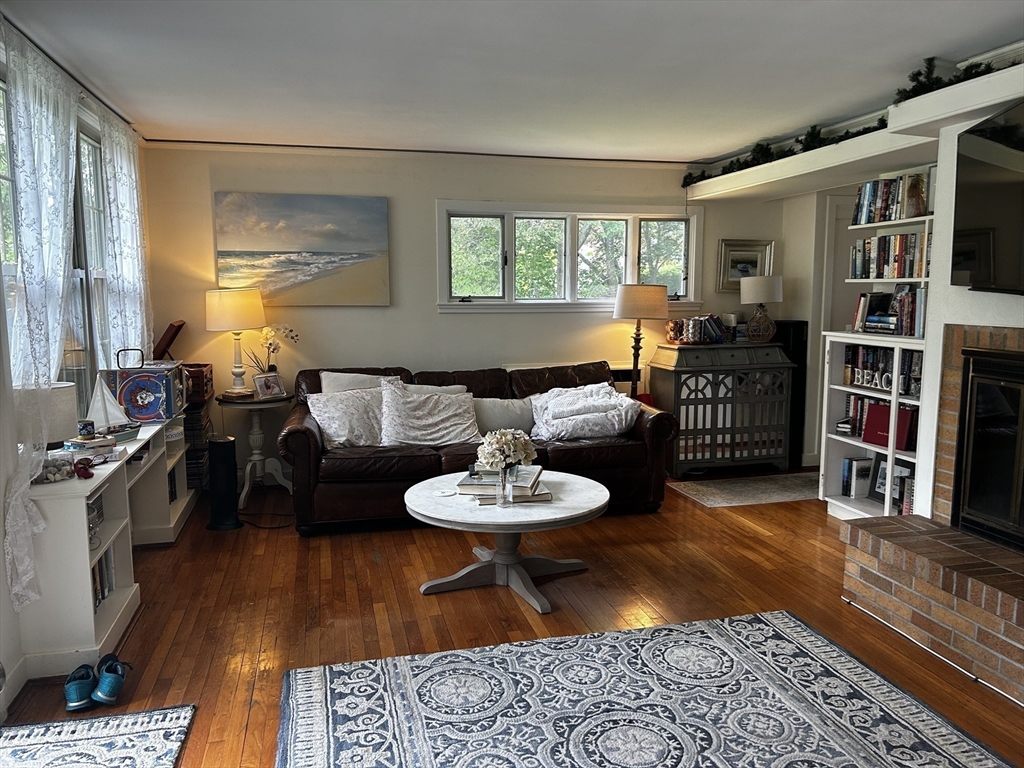 16 Stoneledge Rd