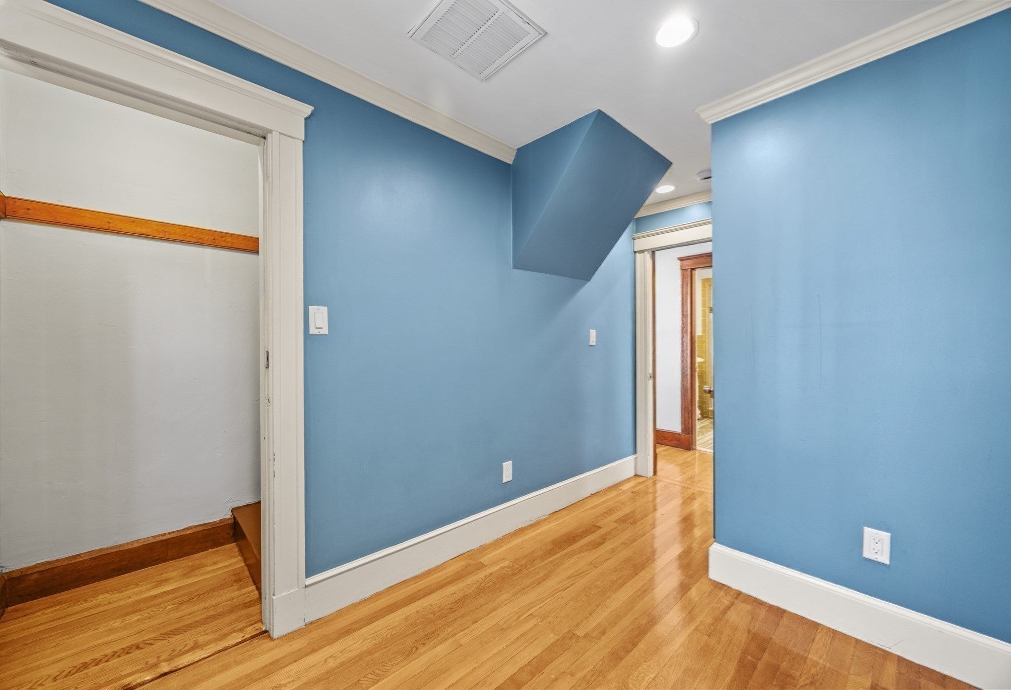 102 Hall Pl, Quincy, MA Photo #20