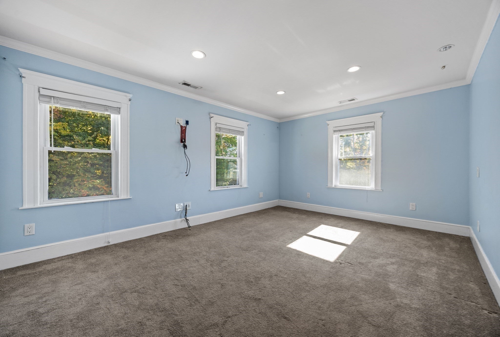 102 Hall Pl, Quincy, MA Photo #17