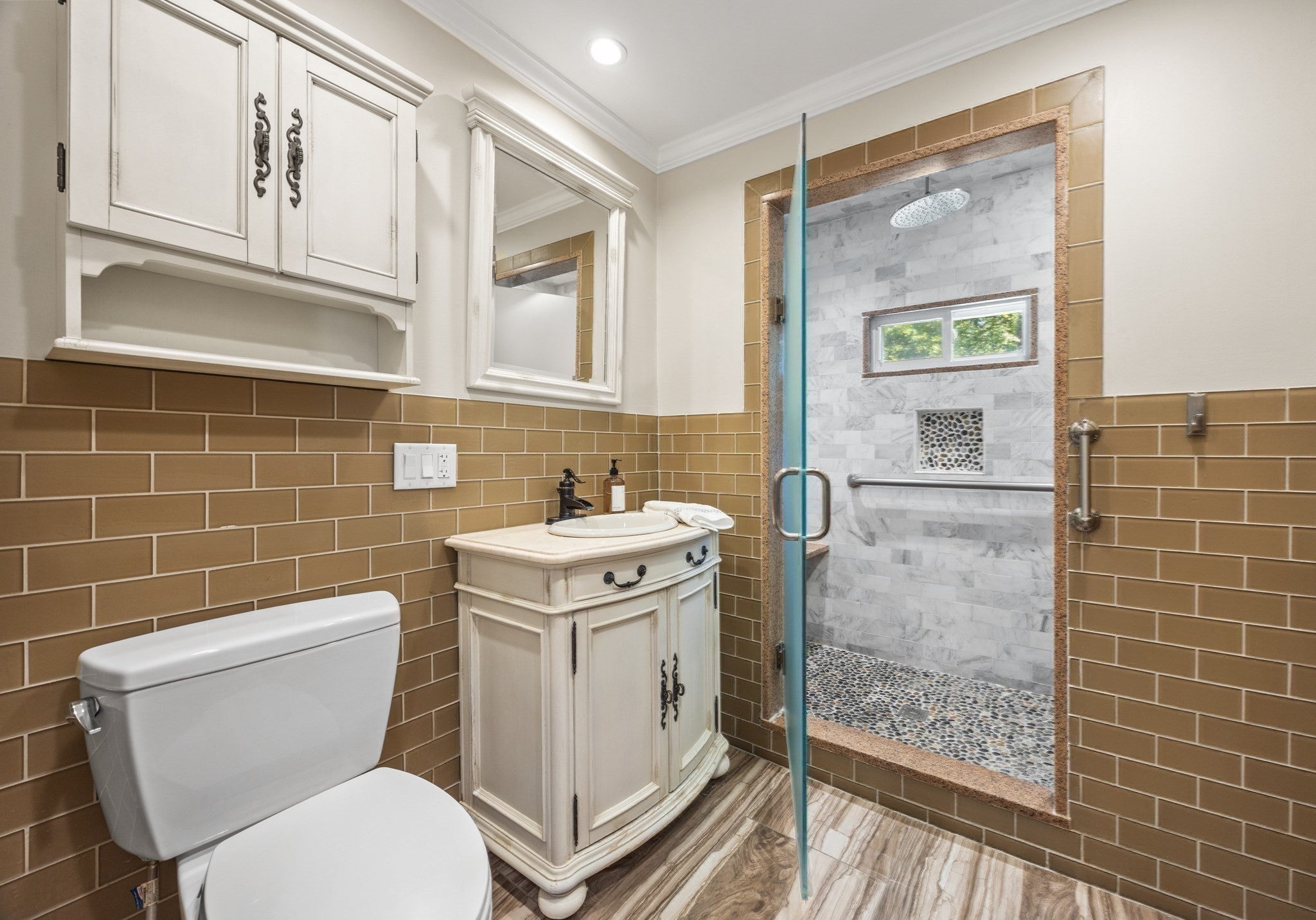 102 Hall Pl, Quincy, MA Photo #23