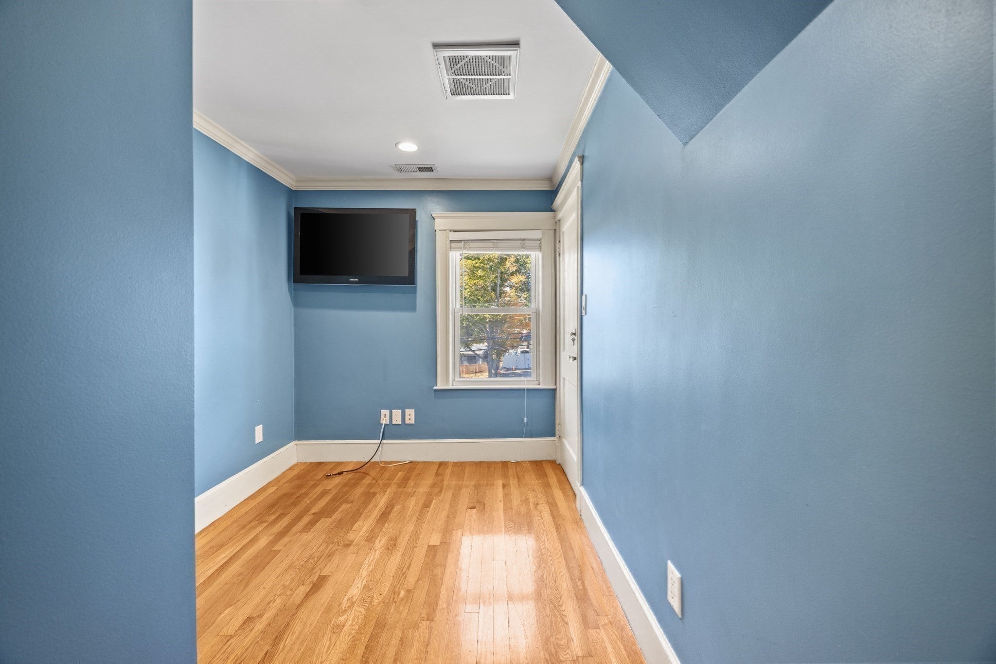 102 Hall Pl, Quincy, MA Photo #19