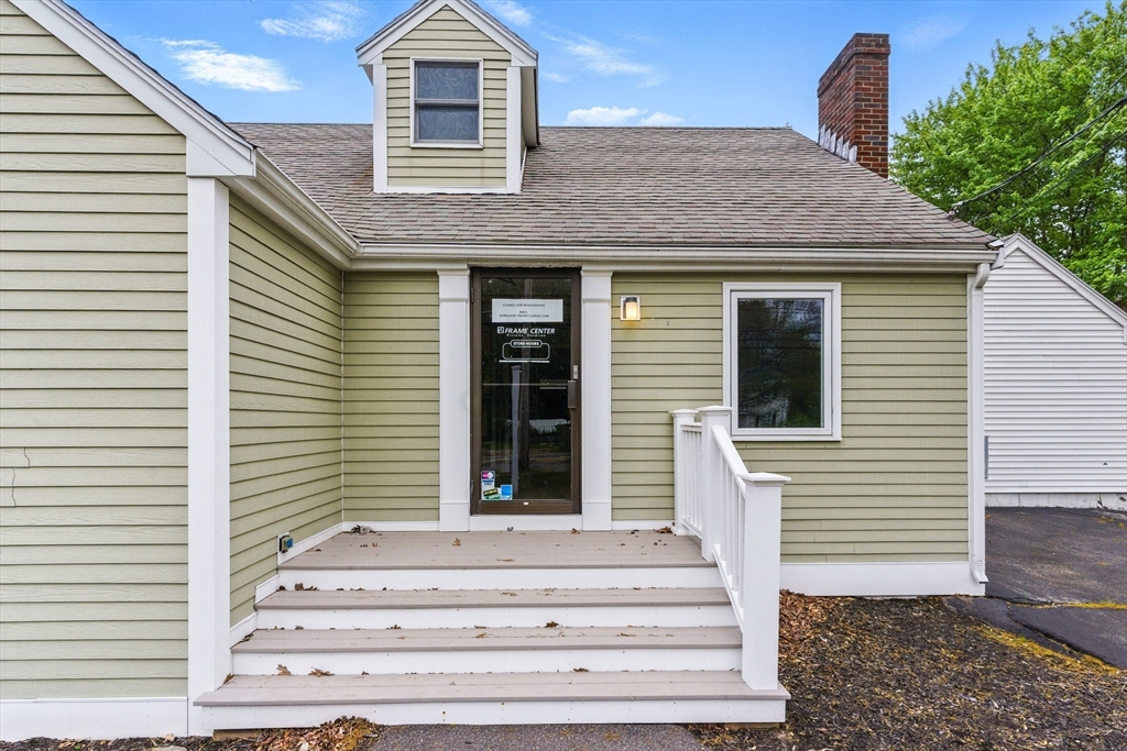 258 Dean St