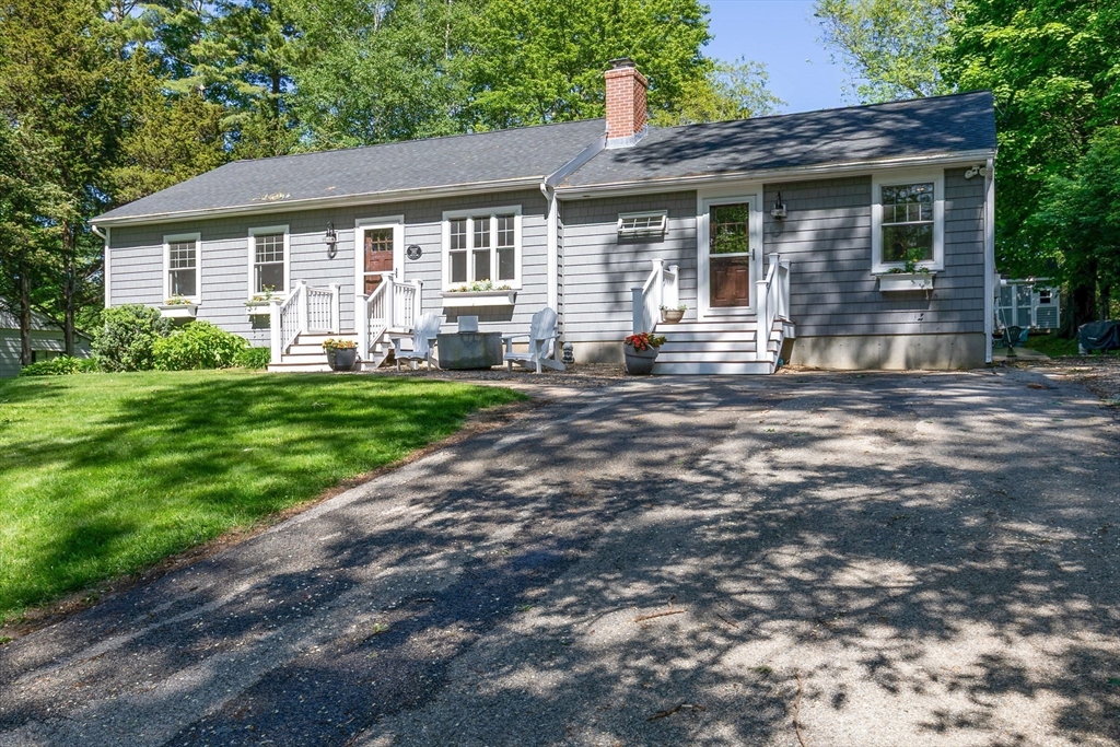 20 Hoyts Ln