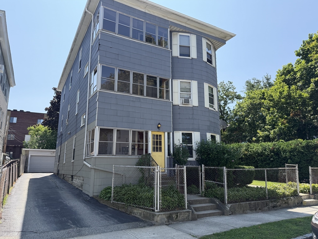 76 Paine St, Worcester, MA, 76 Paine St, Worcester, MA Photo #3