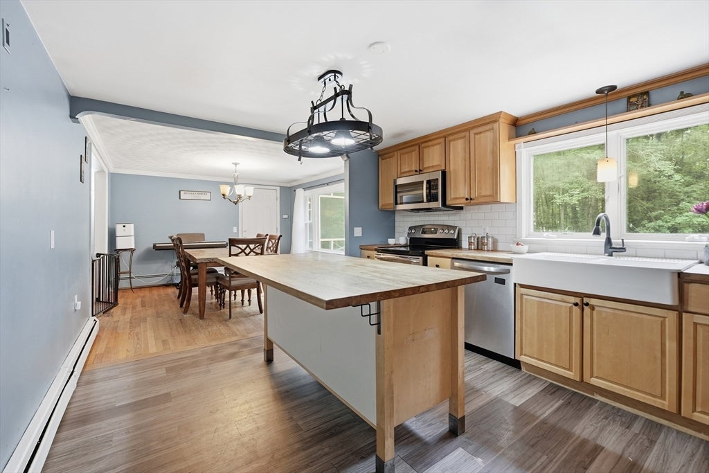 51 Whittemore Rd, Sturbridge, MA Photo #7