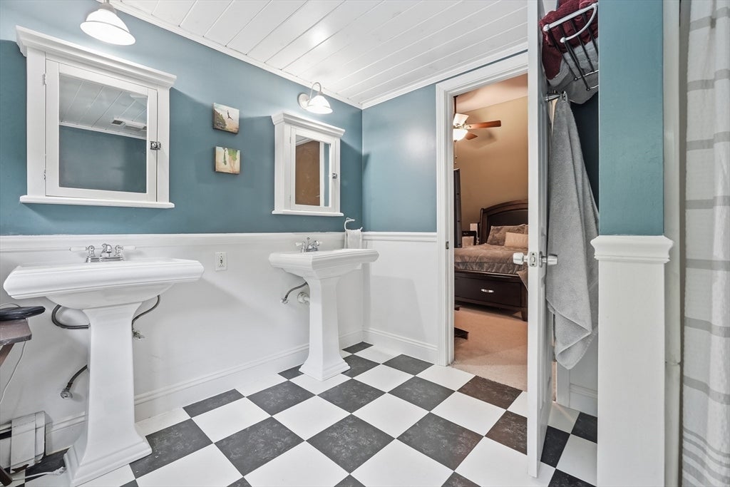51 Whittemore Rd, Sturbridge, MA Photo #21
