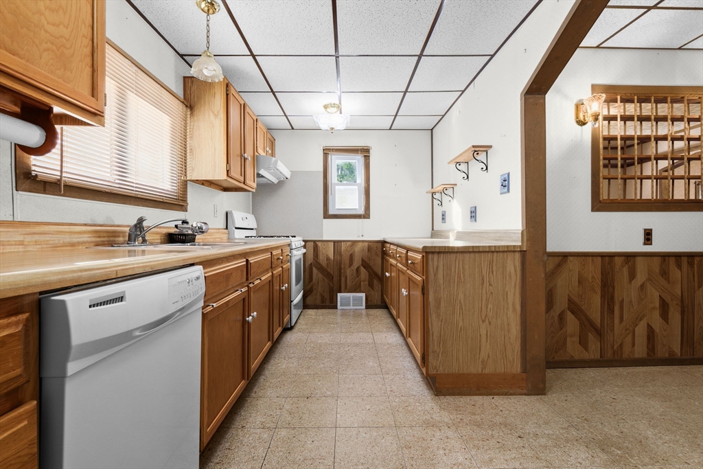 3 Pinecrest Ave