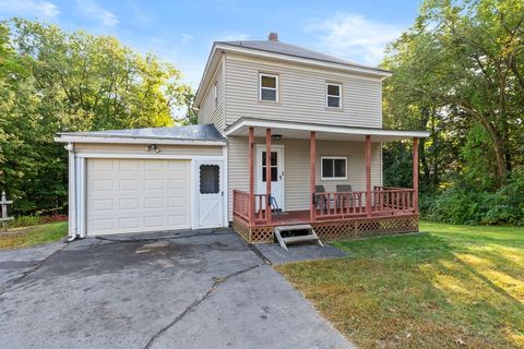 3 Pinecrest Ave Amesbury MA 01913