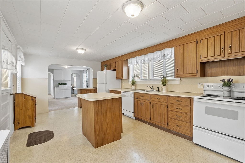 7 Maple St