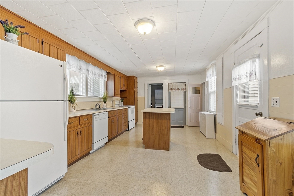 7 Maple St