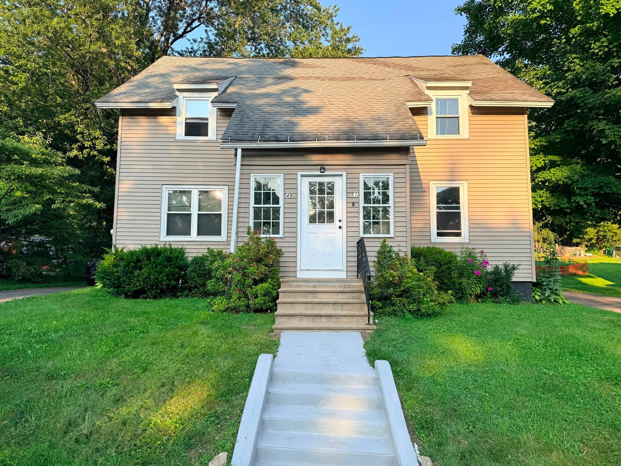 Photo of 49-51 High St, Hardwick, MA