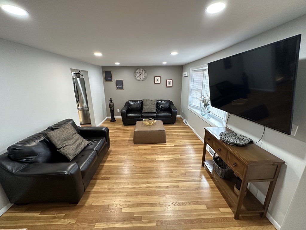 15 Regina Rd 1
