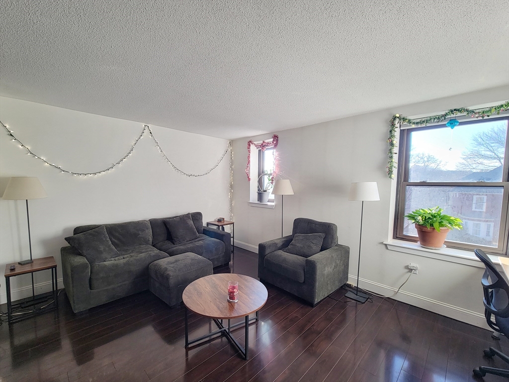 1029 Pleasant Street 20