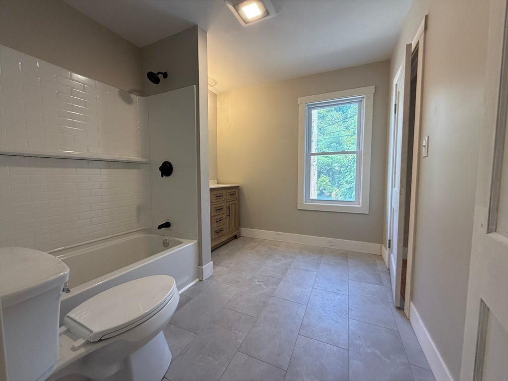 145 Chace ST, Fall River, MA Photo #11