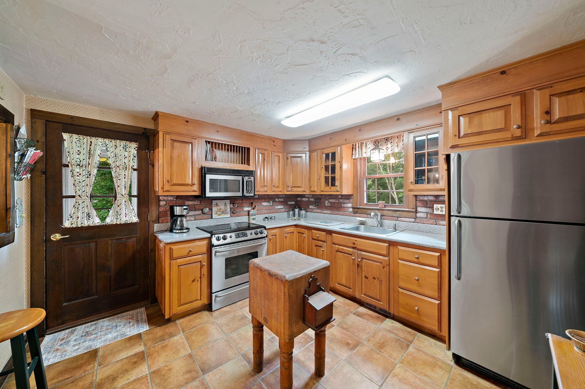 81 Furnace St