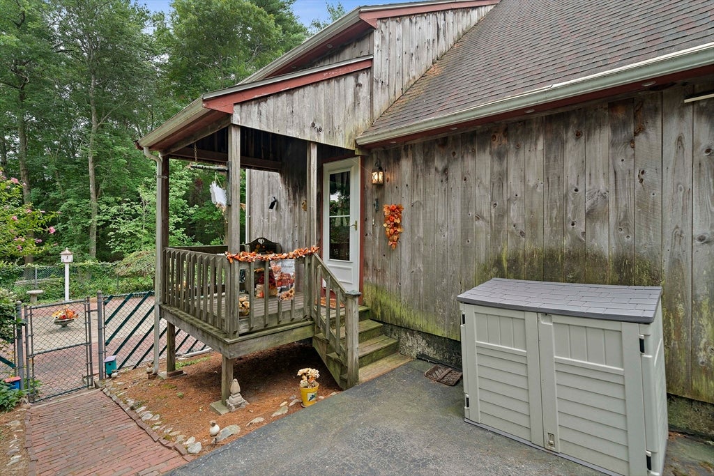81 Furnace St