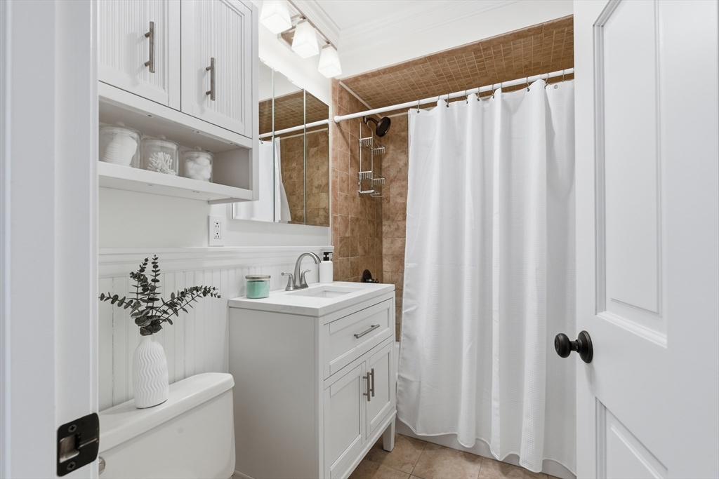 48-50 Amsden ST #50, Arlington, MA Photo #12