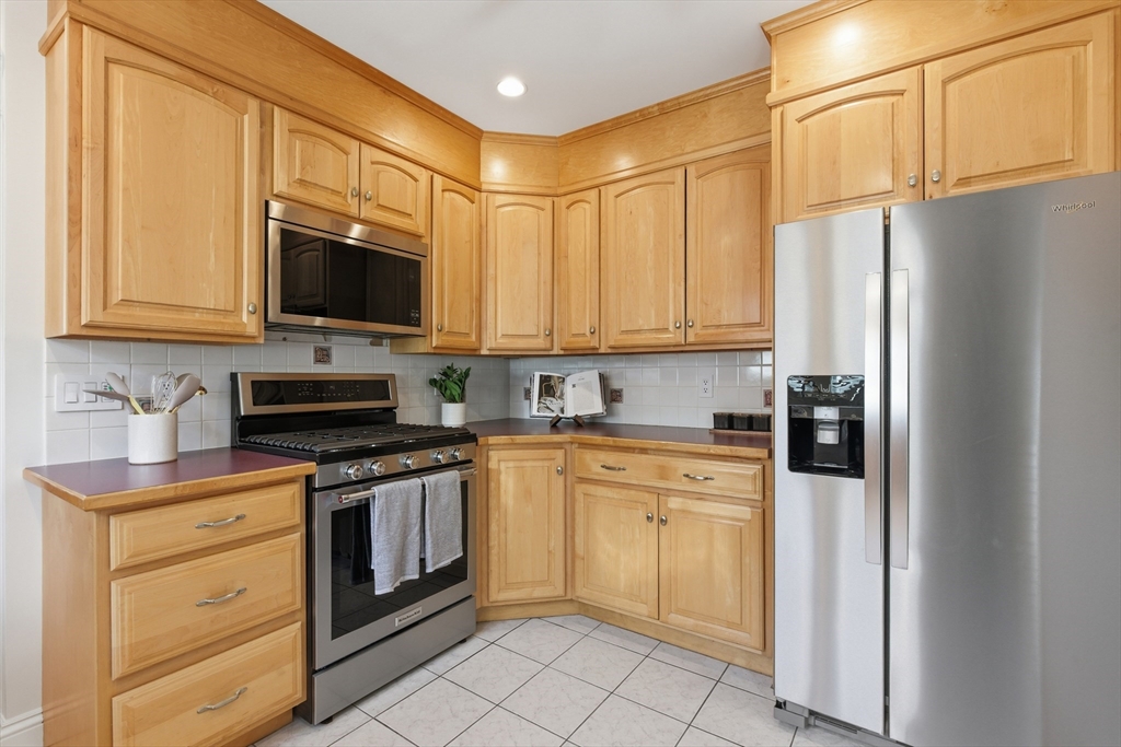 48-50 Amsden ST #50, Arlington, MA Photo #16