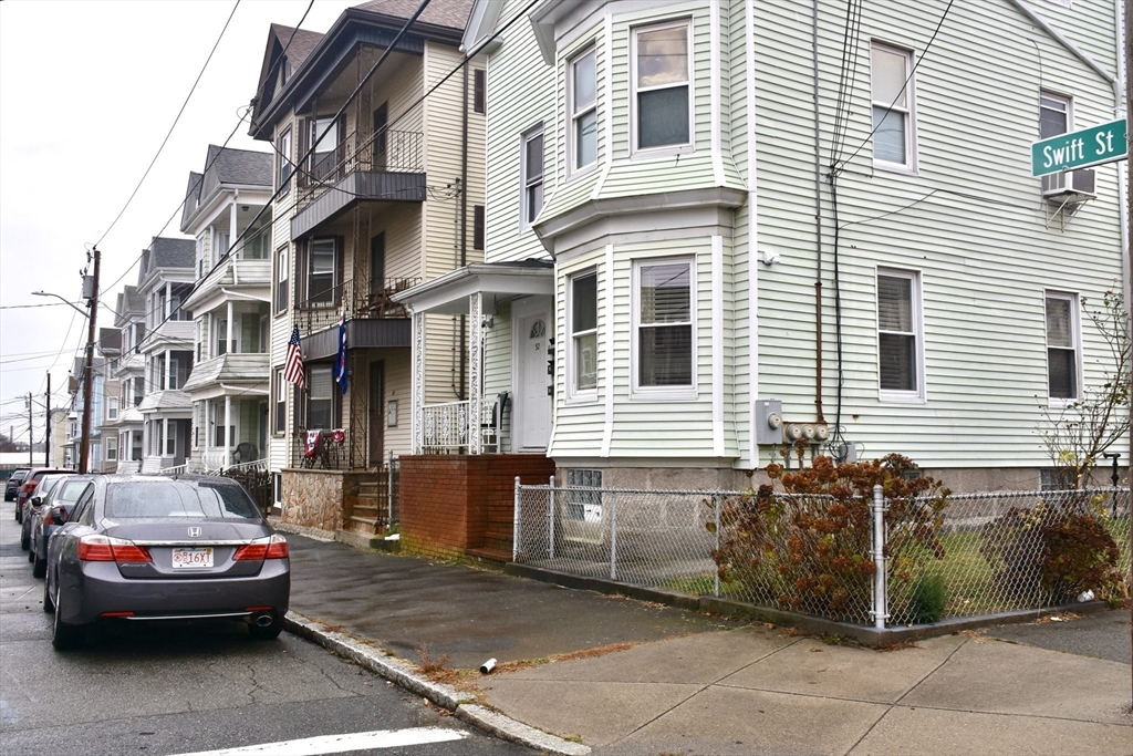 52 Swift St