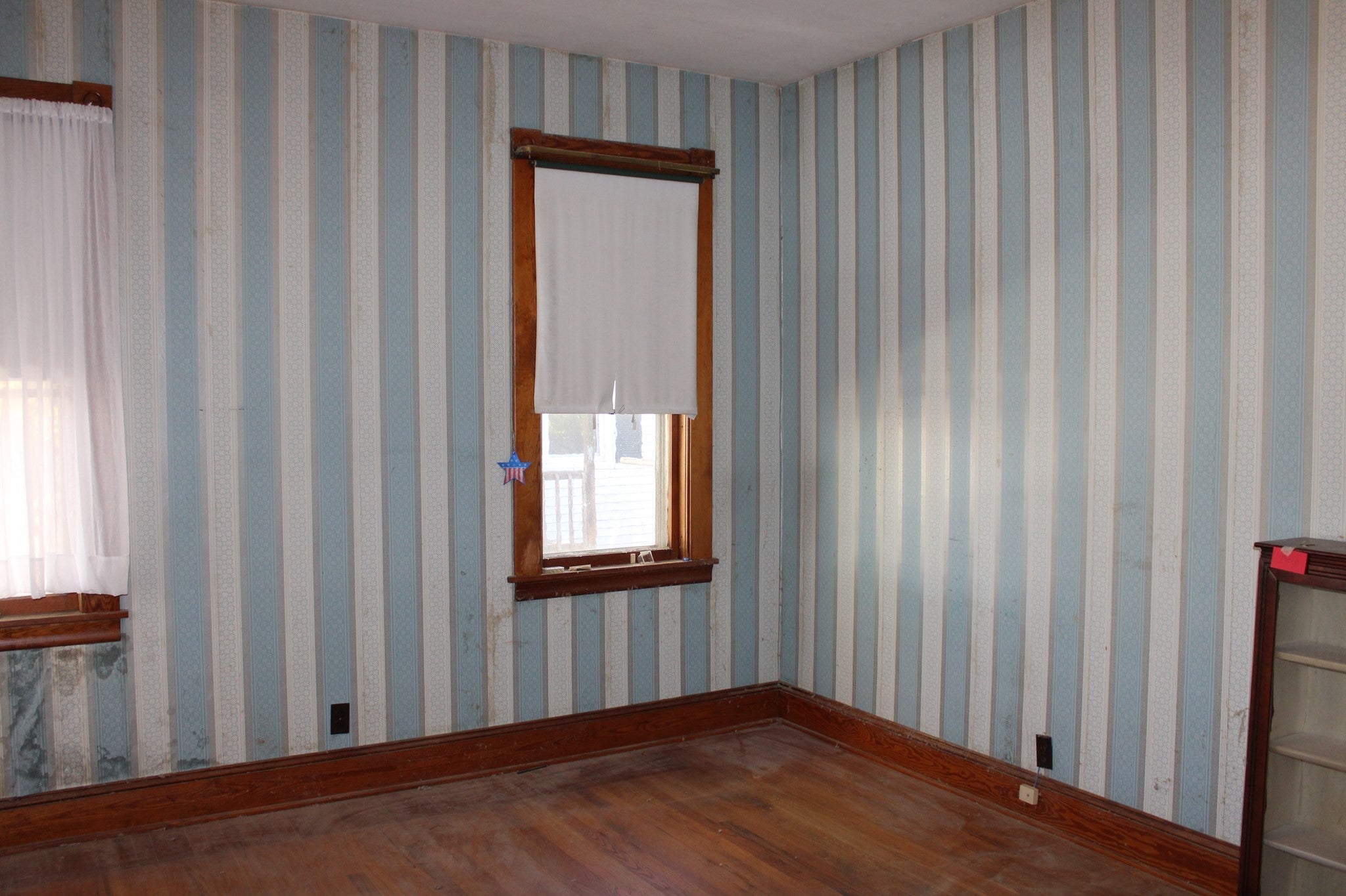 19 Walnut Ave, Chicopee, MA Photo #6