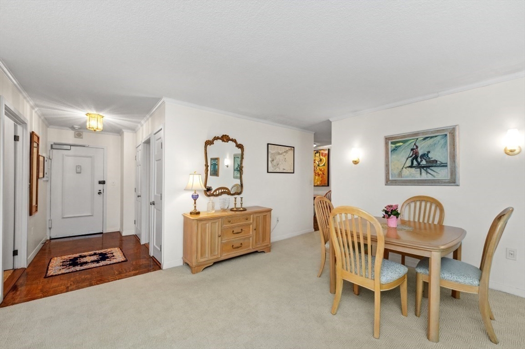 2 Hawthorne Place 2E & 2F