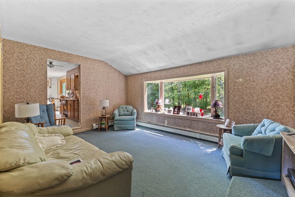 25 Kings Mountain Dr