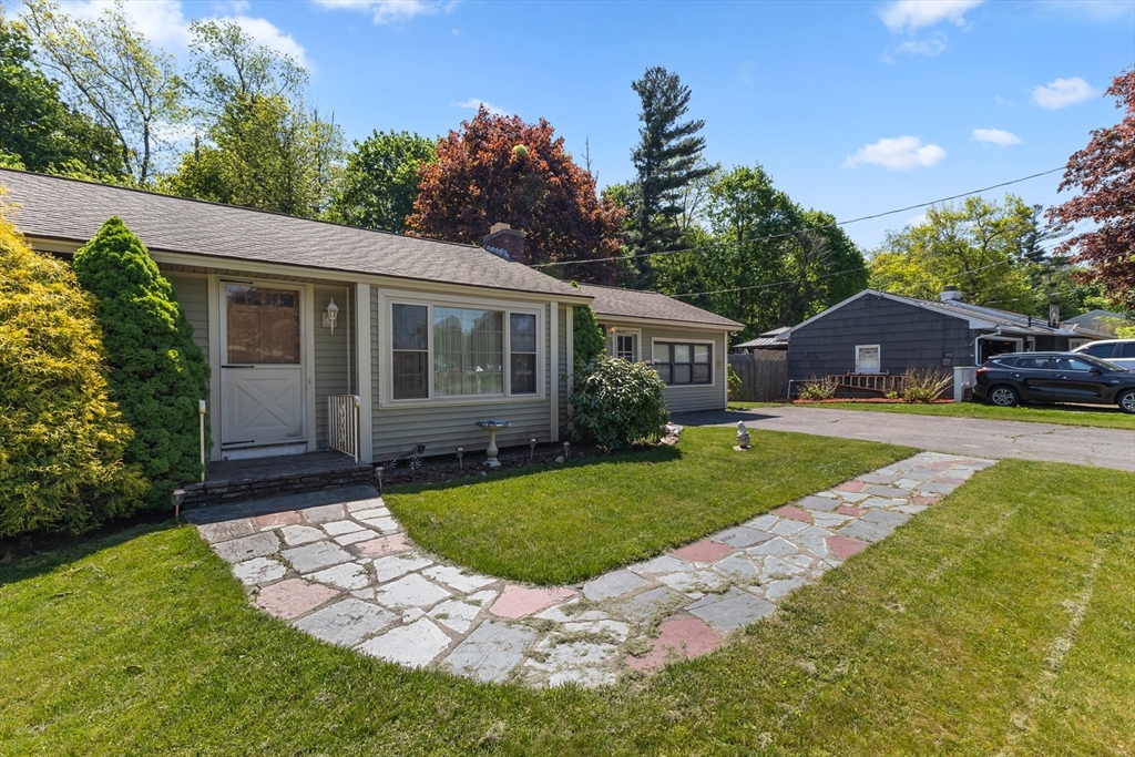 25 Kings Mountain Dr