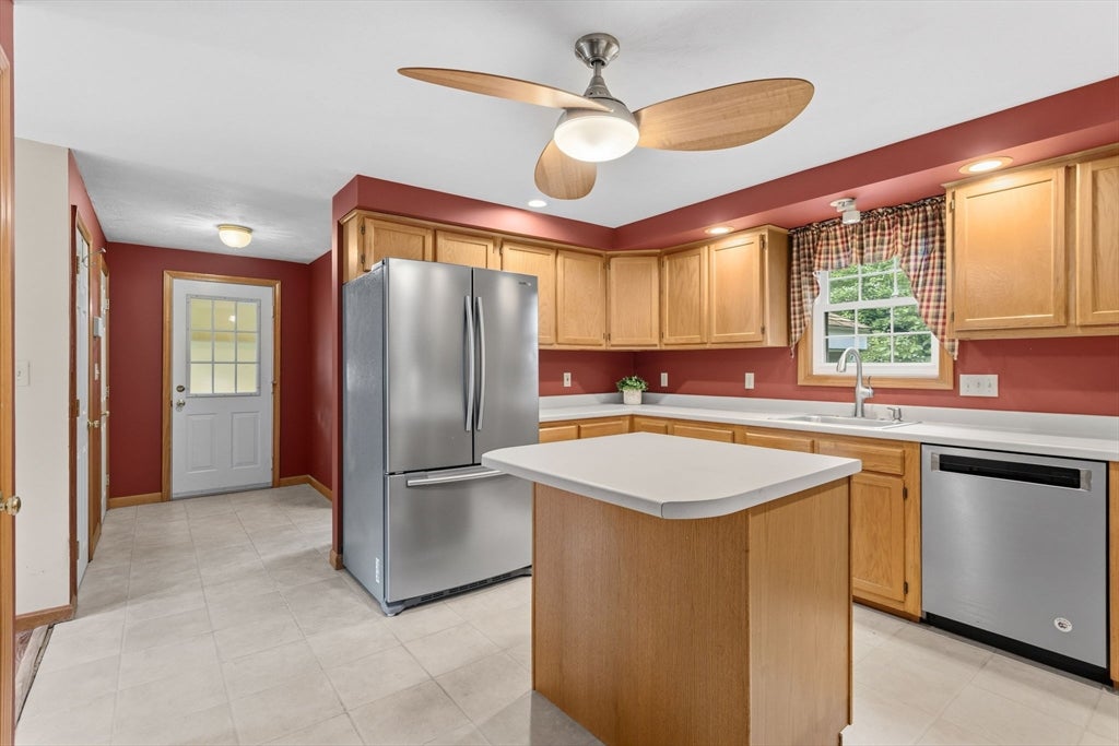 4 Stevens Ter, Merrimac, MA Photo #12