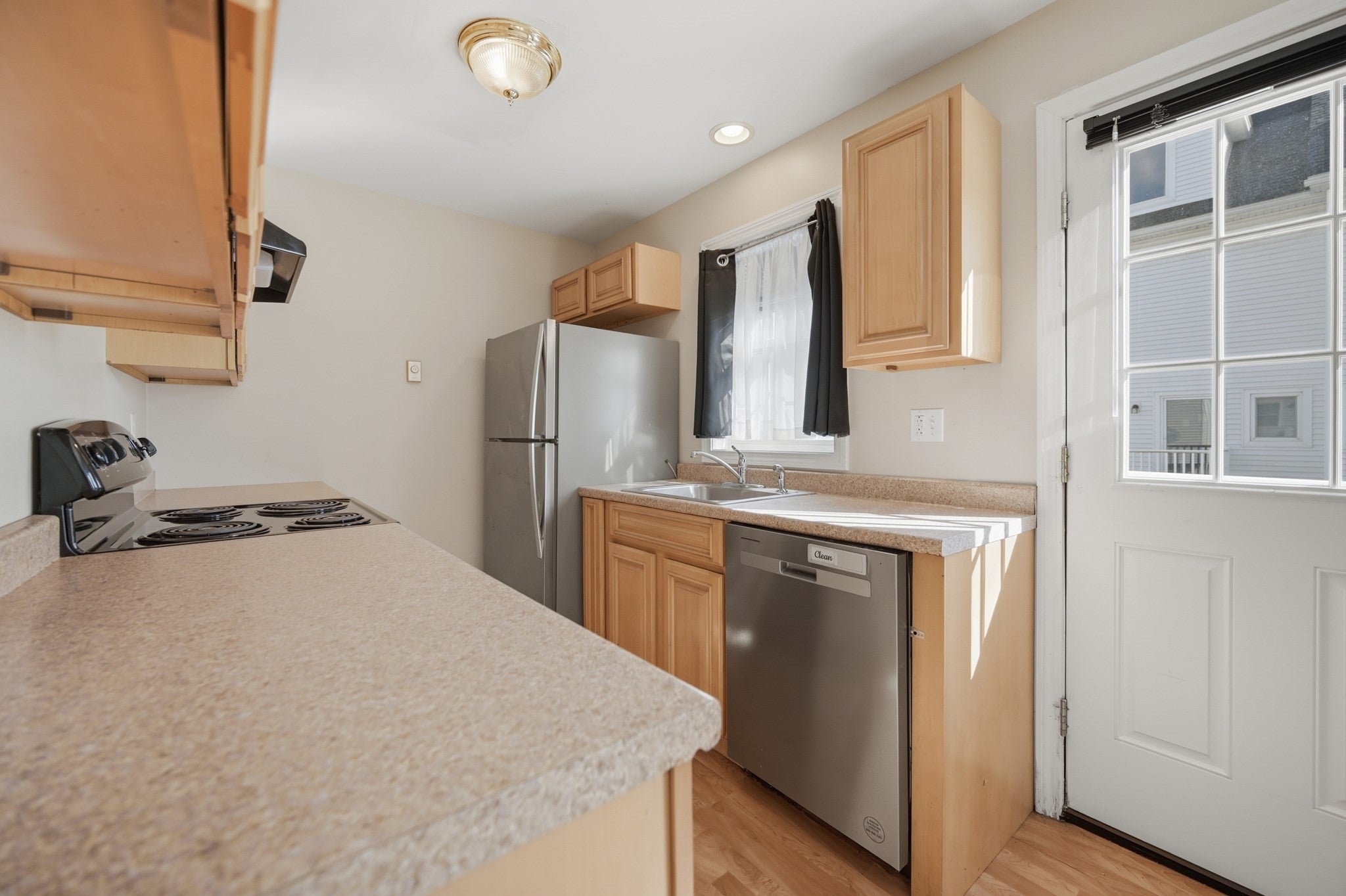 61 Pine St #13, Attleboro, MA, 61 Pine St #13, Attleboro, MA Photo #12