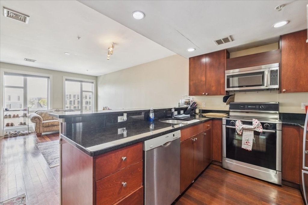 533 Cambridge Street 309