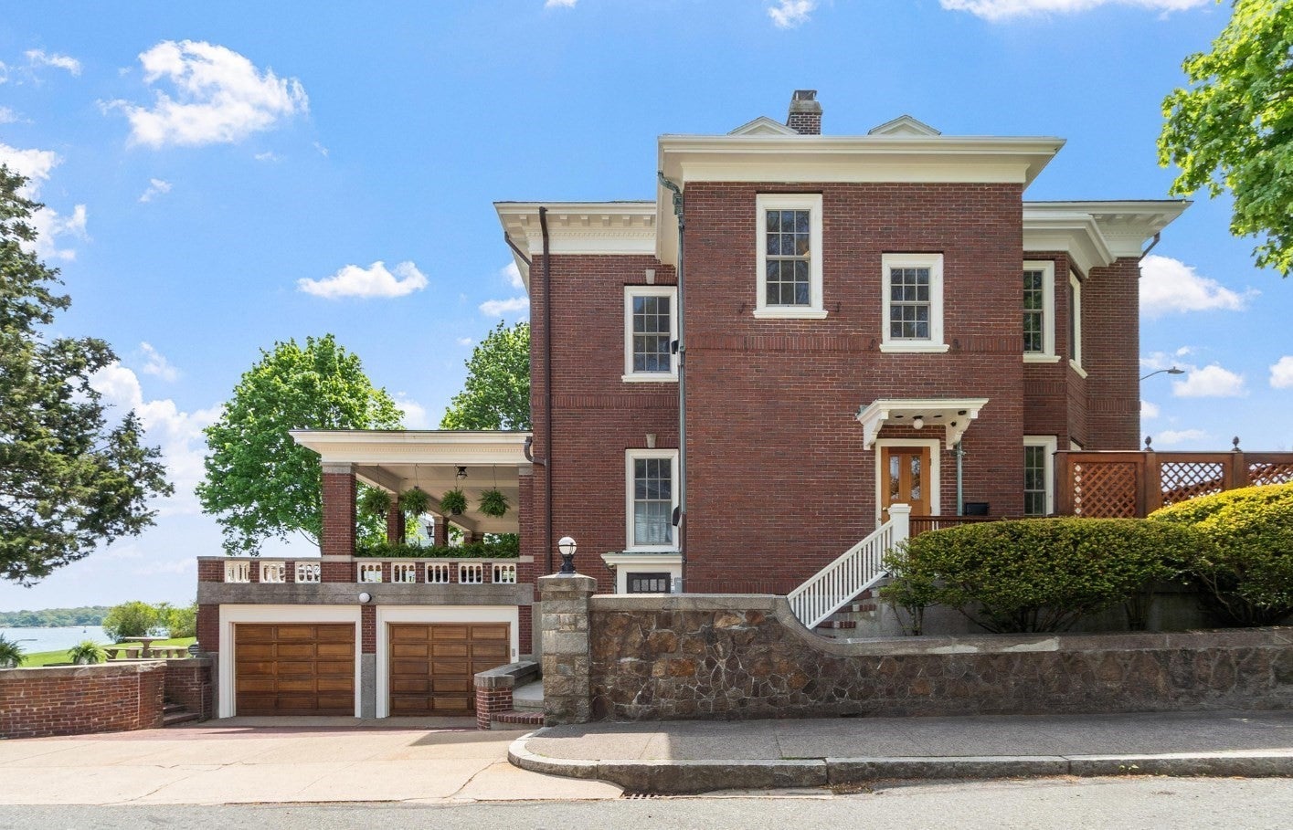 89 Lothrop Street