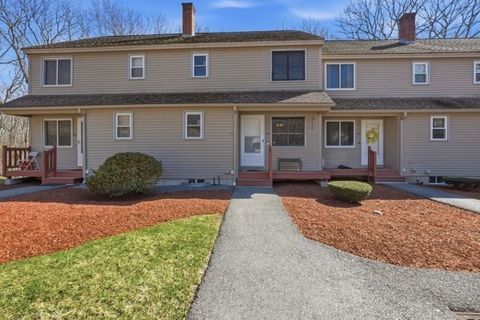 Photo of 64 Macintosh Ln #64, Leominster, MA 01453 (MLS # 73504115)