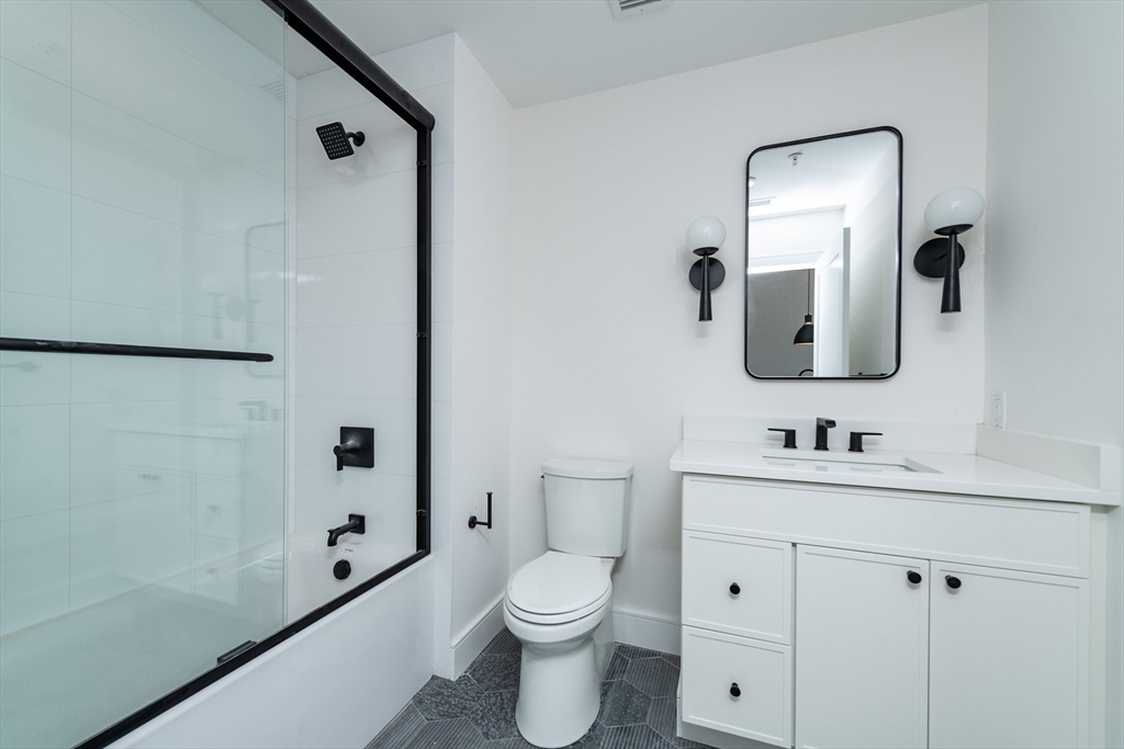 8 Franklin Street 202