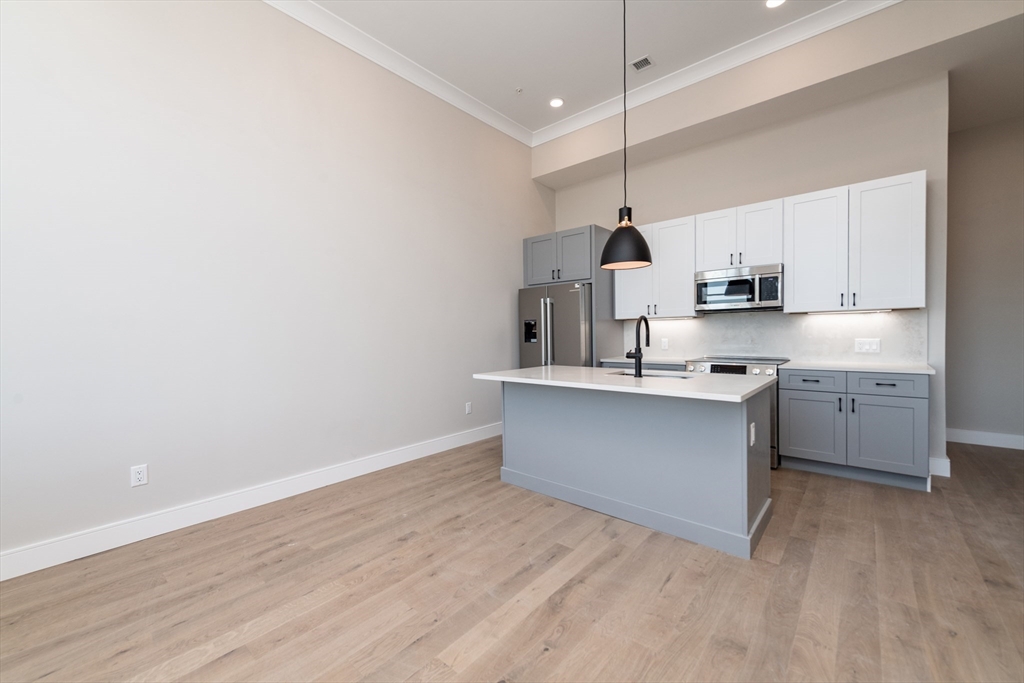 8 Franklin Street 202