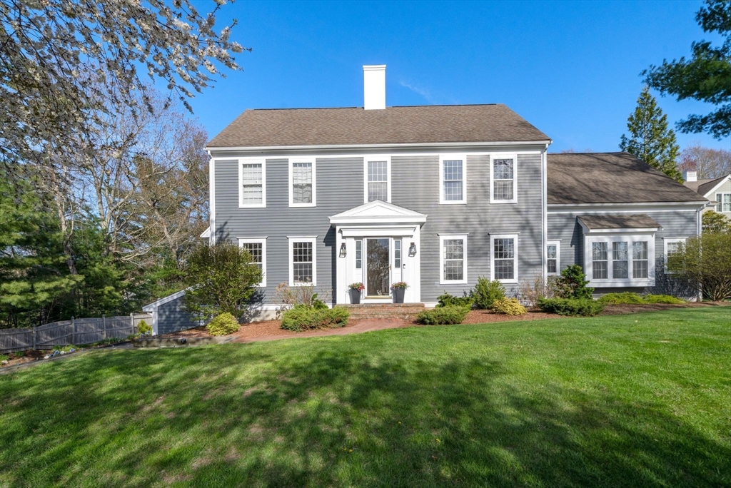 35 Pokanoket Ln