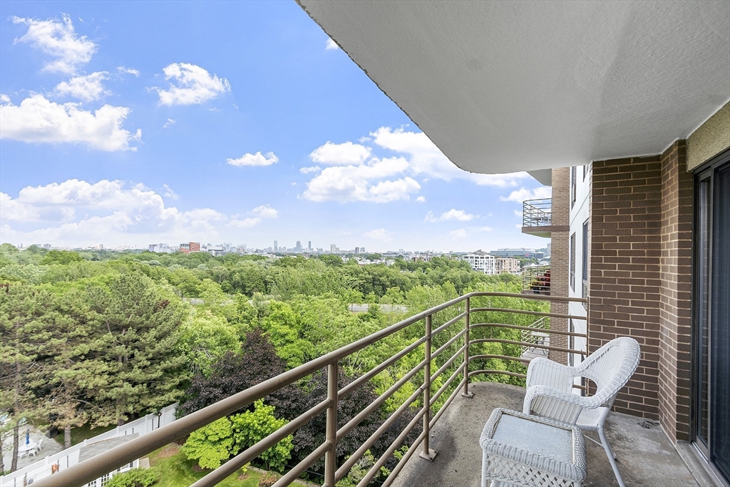 125 Coolidge Ave 708