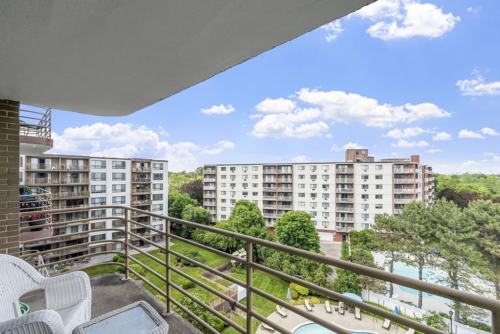 125 Coolidge Ave 708
