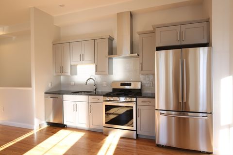 19 Lincoln Ave 19 Somerville MA 02145