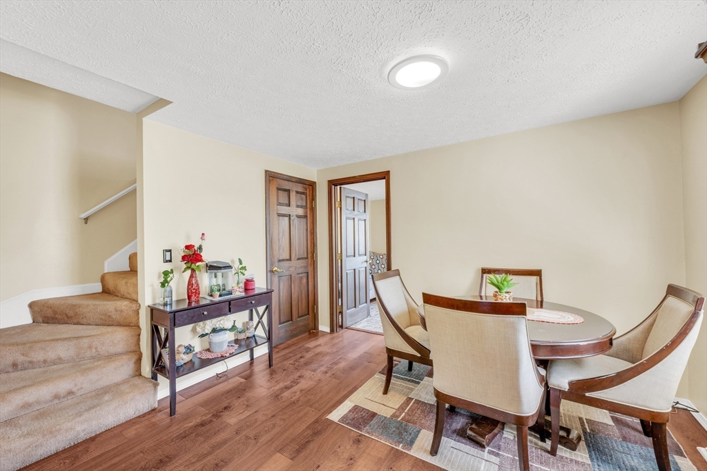 48 Olde Colonial 4