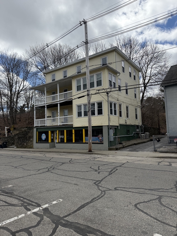 33 Crystal St