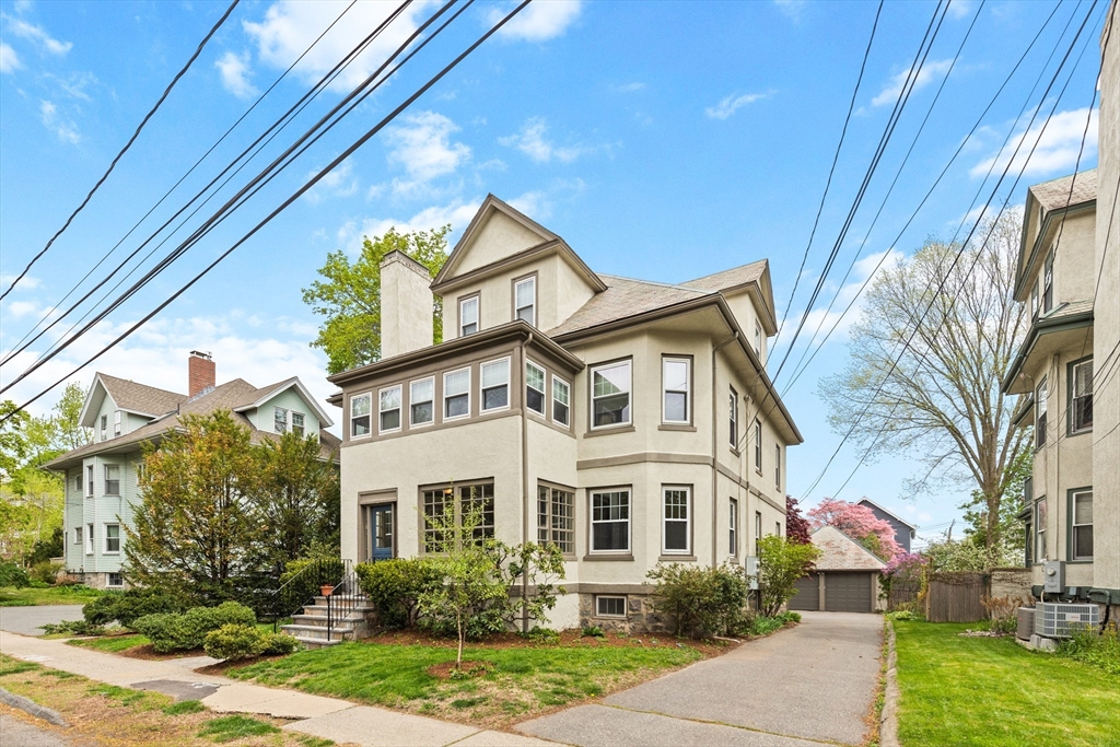 12 Spruce St 12
