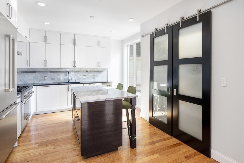 928 East Broadway 2