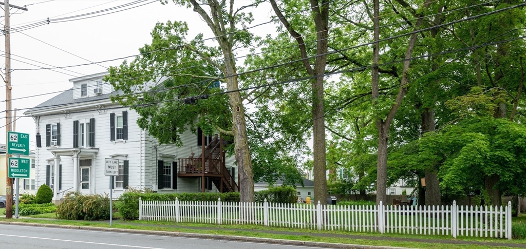 35 Locust St 3