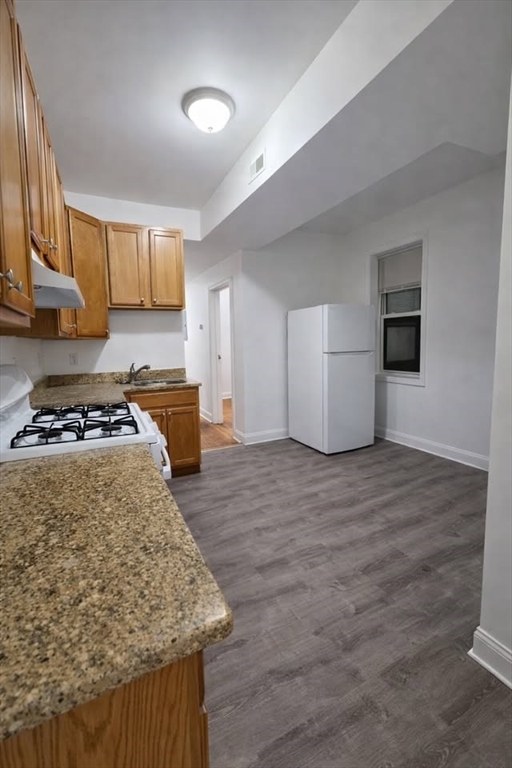 138 Chestnut St 5